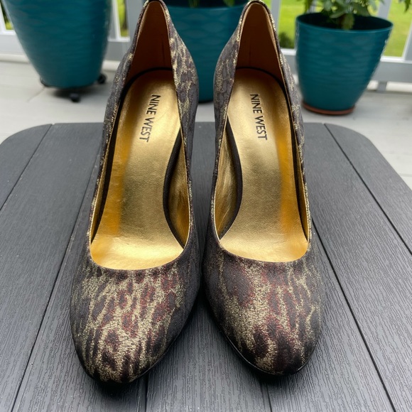Metallic Animal Print Nine West Pumps - Picture 2 of 6